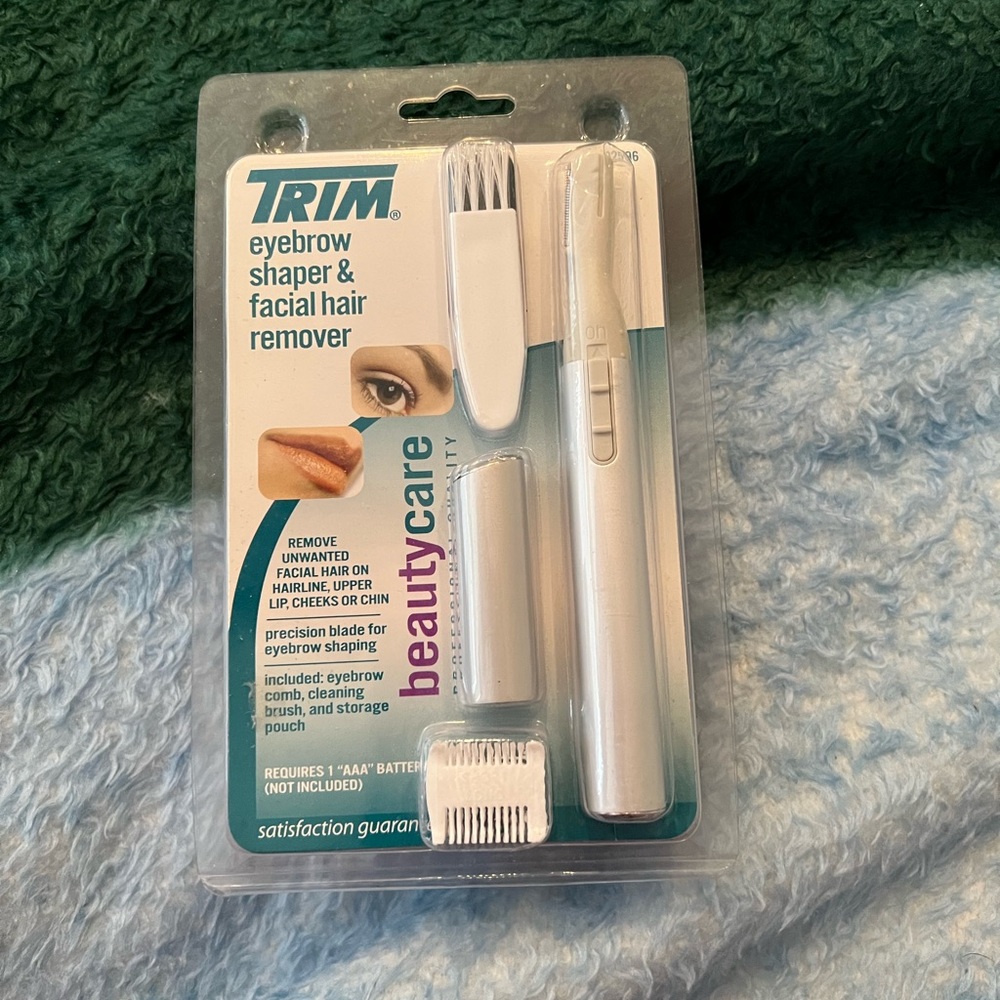 Eyebrow Shaper and Facial Hair Removal trimmer.